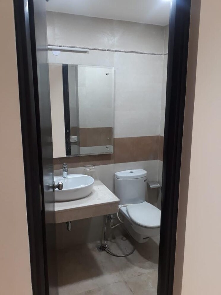 Washroom, indiabulls-enigma 4 Bedroom 3400 Sq.Ft. Apartment In Sector 110 Gurgaon 9073833