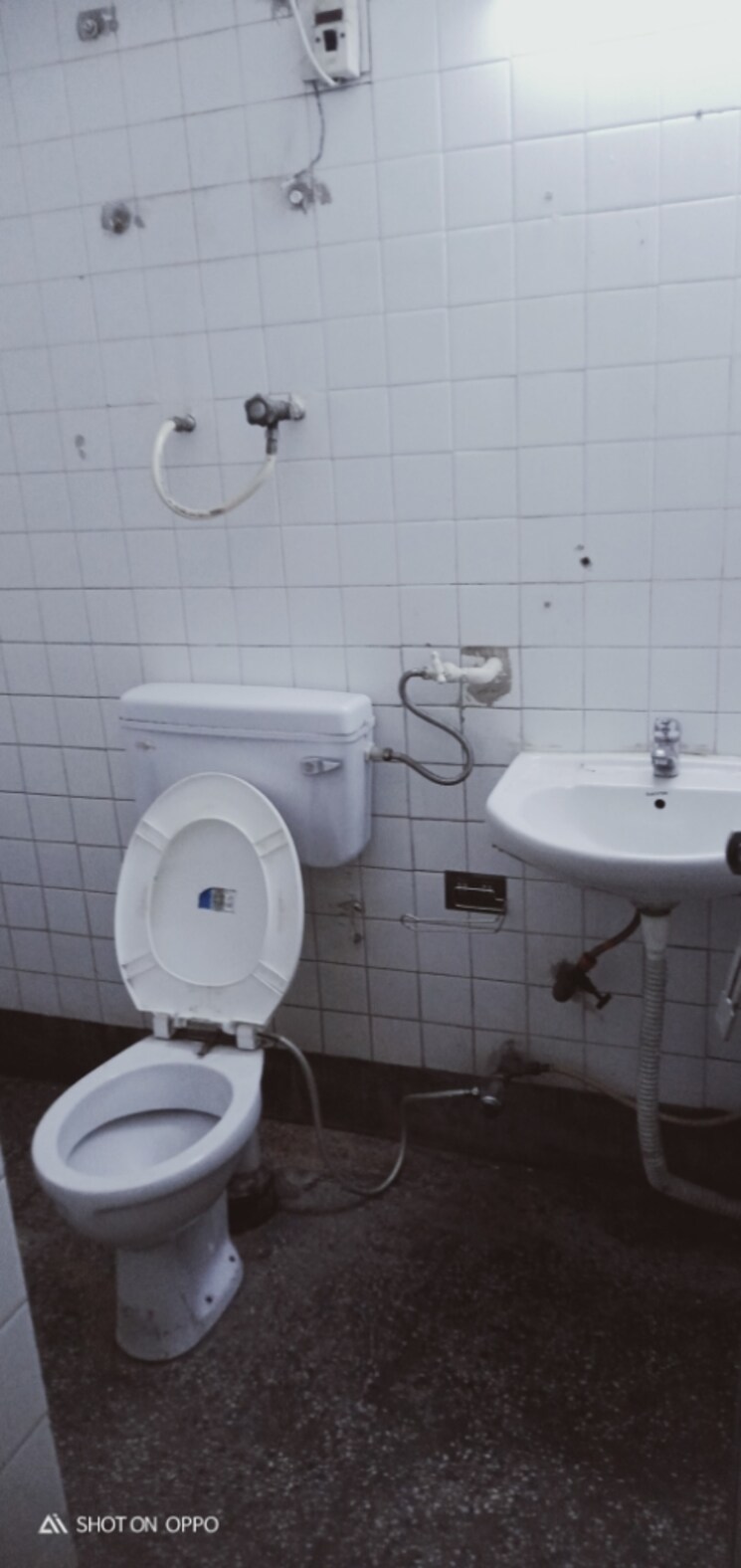 Bathroom, dda-rosewood-apartments 2 Bedroom 900 Sq.Ft. Apartment In Vasant Kunj Delhi 9073863