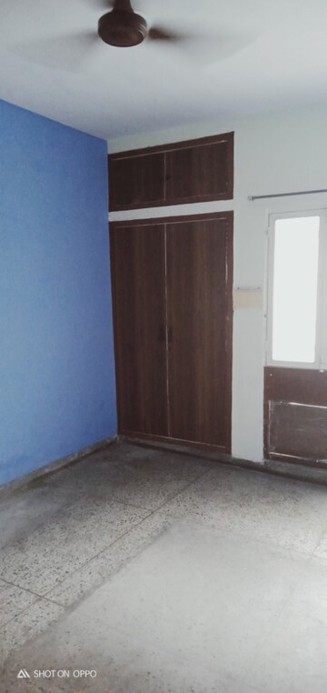 Room in 2 BHK Apartment at DDA Rosewood Apartments, Vasant Kunj – for Rent