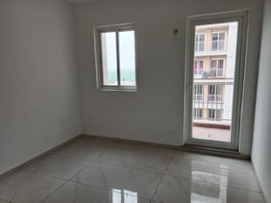 Room in 3 BHK Apartment at Omaxe R2, Gomti Nagar – for Sale