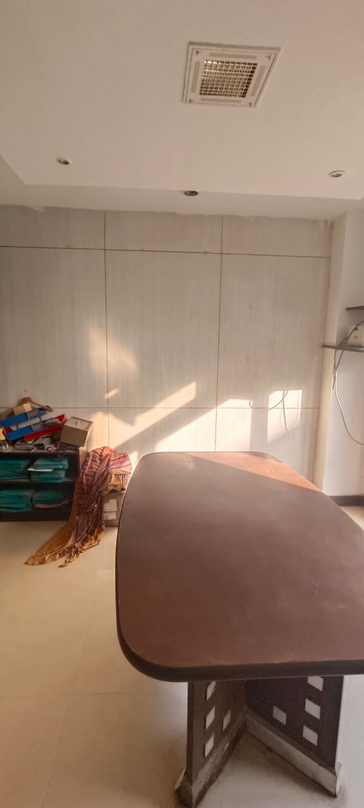 Team Area, green park extension Commercial Office Space 1850 Sq.Ft. In Green Park Extension Delhi 9073838