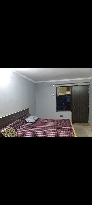 Bedroom in 1 BHK Builder Floor at Saket – for Rent