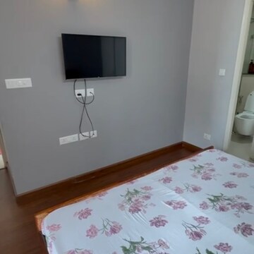 Room in 2 BHK Apartment at Supertech Hues, Sector 68 – for Rent