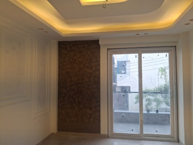 Room, sector 46 4 Bedroom 3150 Sq.Ft. Builder Floor In Sector 46 Gurgaon 9073880