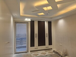 Room in 4 BHK Builder Floor at Sector 46 – for Sale
