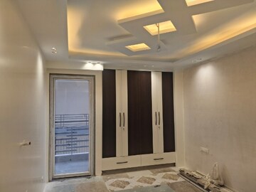 Room in 4 BHK Builder Floor at Sector 46 – for Sale