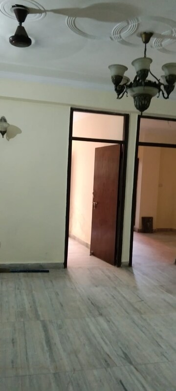Room in 2 BHK Builder Floor at Kishangarh – for Rent