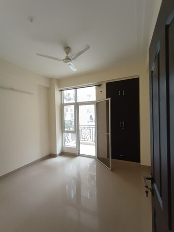 Room in 3 BHK Apartment at JM Aroma, Sector 75 – for Rent