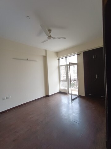 Room in 3 BHK Apartment at JM Aroma, Sector 75 – for Rent