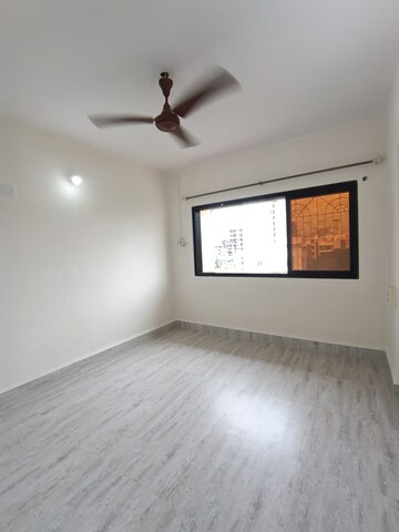 Room in 1 BHK Apartment at Borivali West – for Rent