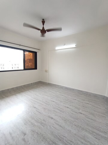 Room in 1 BHK Apartment at Borivali West – for Rent