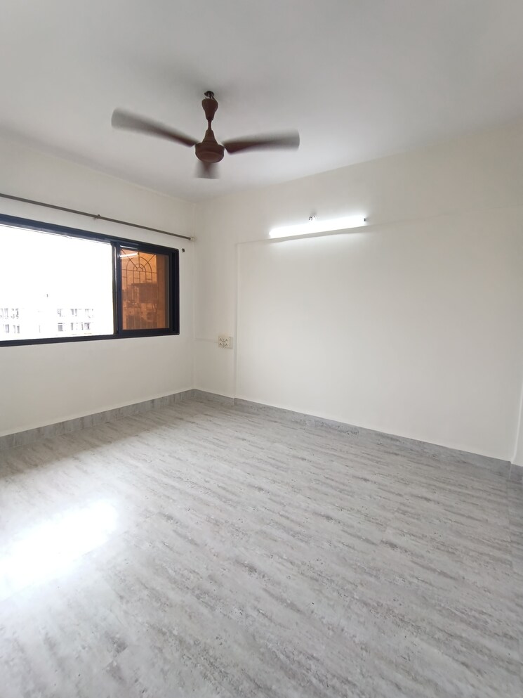Room, borivali west 1 Bedroom 550 Sq.Ft. Apartment In Borivali West Mumbai 9073915