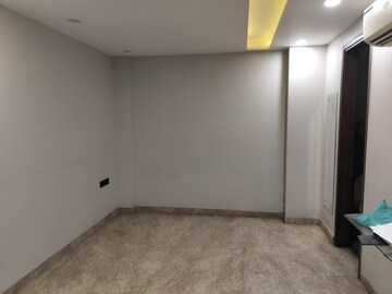 Room in 3 BHK Builder Floor at Rajouri Garden – for Sale