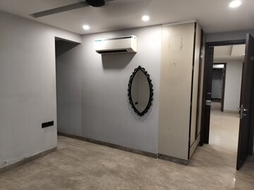 Room in 3 BHK Builder Floor at Rajouri Garden – for Sale