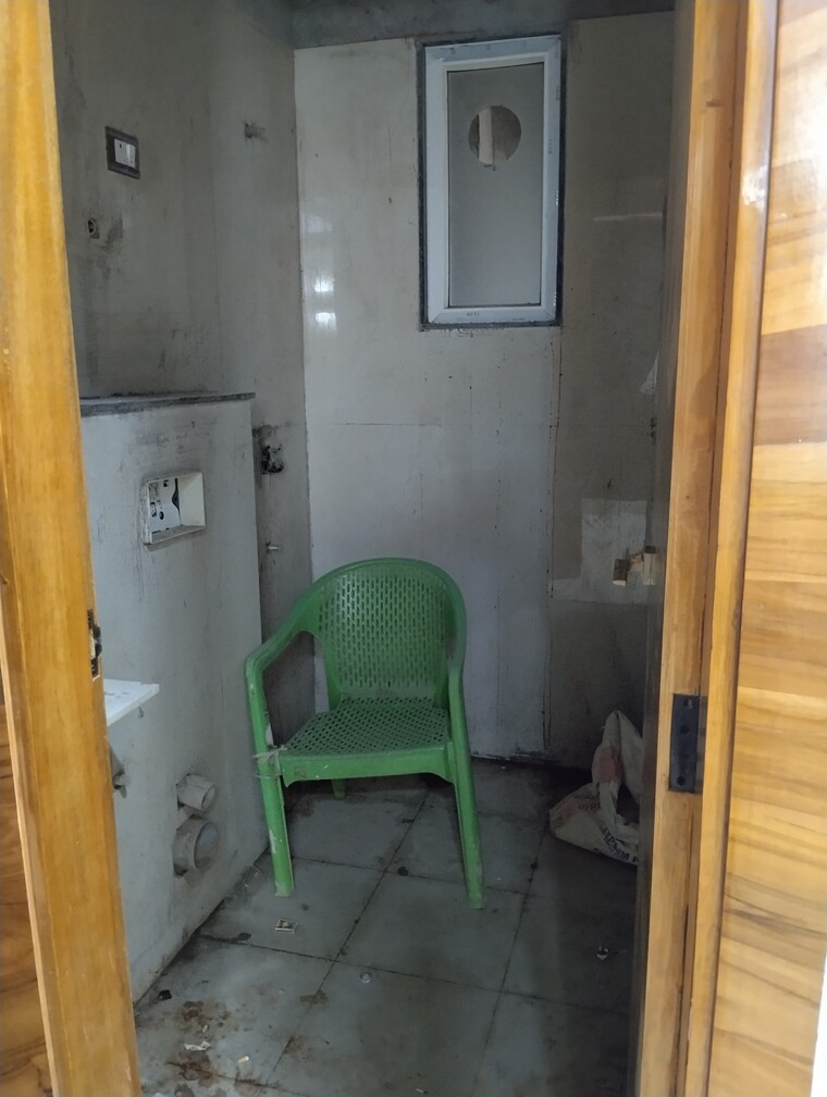 Bathroom, sunshine-apartments-sector-73 2 Bedroom 1100 Sq.Ft. Builder Floor In Sector 73 Noida 9073945