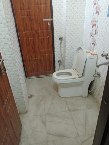 Bathroom in 2 BHK Independent House at Rajvansh Residency, Eldeco ii – for Rent