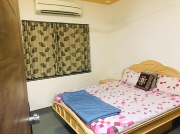 Bedroom in 4 BHK Villa at Vastrapur – for Sale