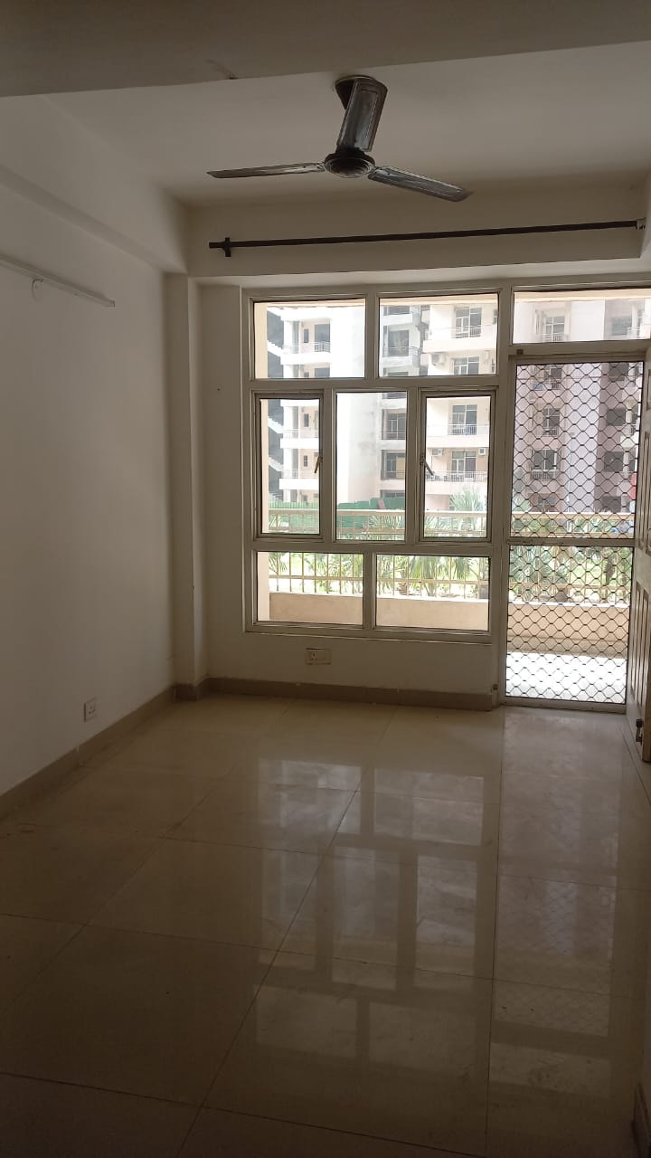 2 BHK Apartment For Rent in Supertech Cape Town