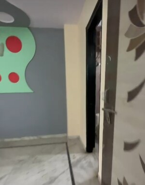 Furnished Amenities in 2.5 BHK Builder Floor at Mansa Ram Park – for Sale