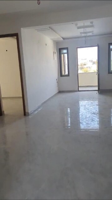 Room in 3 BHK Apartment at Padmarao Nagar – for Sale