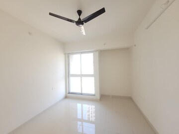 2 BHK Apartment For Rent in Godrej Emerald, Ghodbunder Road
