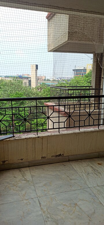 Balcony in 3 BHK Apartment at Mahalaxmi Apartments Gurgaon, Sector 43 – for Rent