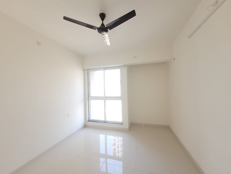 Bedroom, godrej-emerald 1.5 Bedroom 650 Sq.Ft. Apartment In Ghodbunder Road Thane 9074002