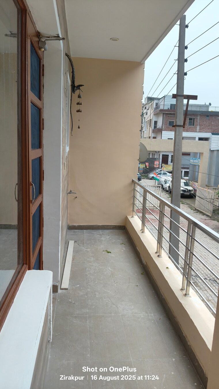 Balcony, dhakoli 3 Bedroom 125 Sq.Yd. Apartment In Dhakoli Zirakpur 9074021