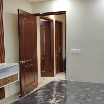 Room in 2 BHK Apartment at Nimbus The Hyde park, Sector 78 – for Rent