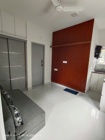 Room in Studio Builder Floor at Hsr Layout – for Rent