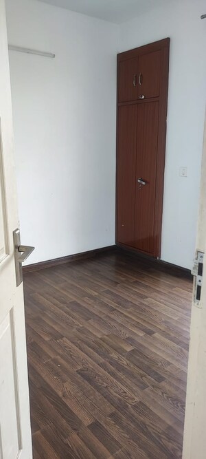 Room in 3 BHK Builder Floor at BPTP Elite Floors, Sector 83 – for Sale