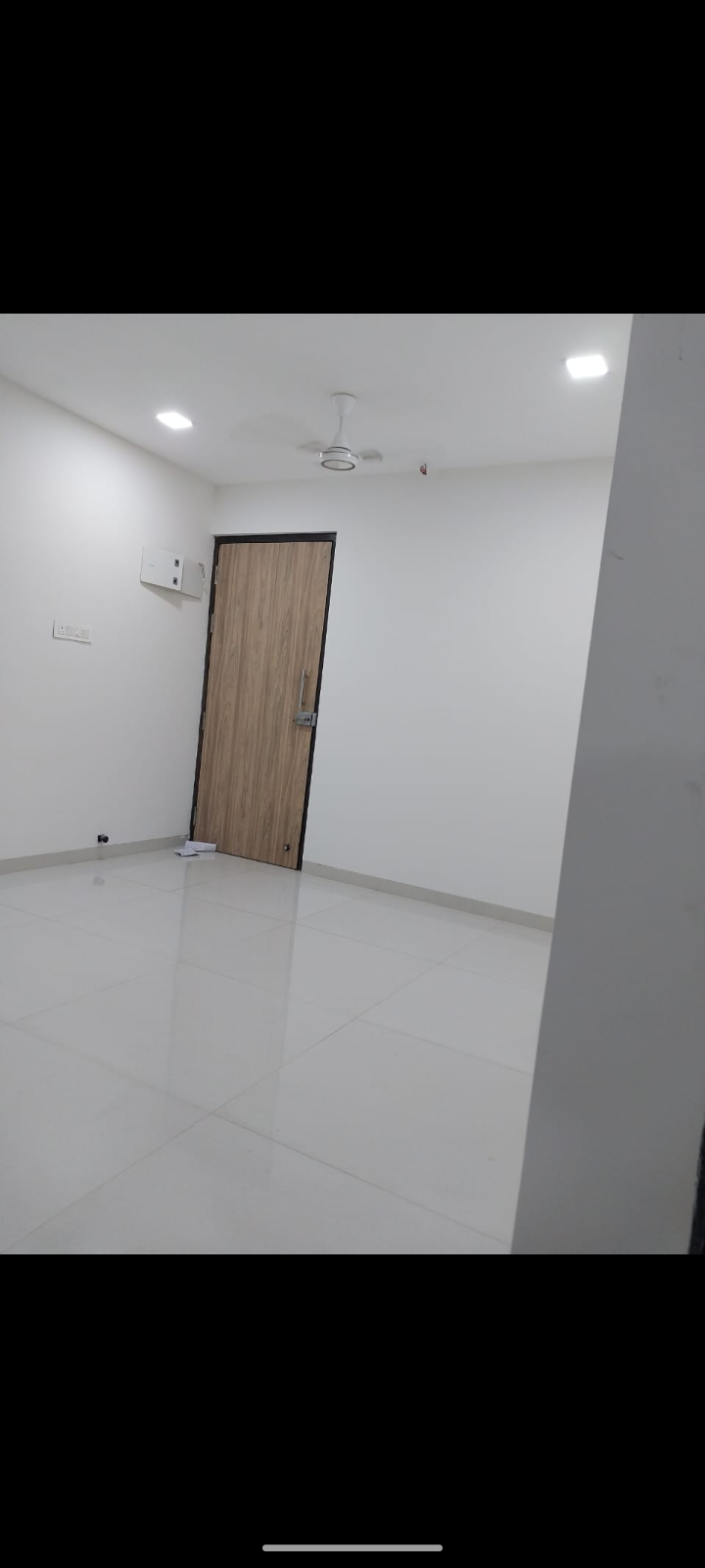 2 BHK + Study Room Apartment For Rent in Hirani Om Sukhkarta Heights