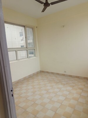 Room in 2 BHK Apartment at BPTP Princess Park, Sector 86 – for Sale