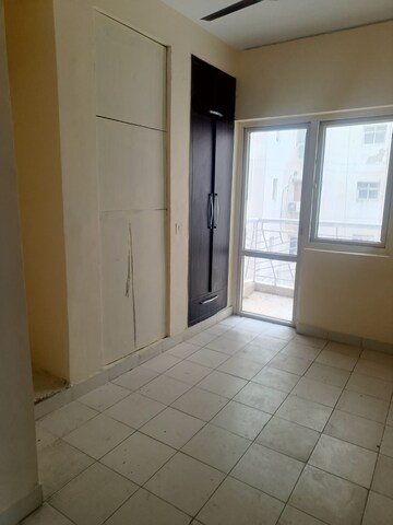 Room in 2 BHK Apartment at BPTP Princess Park, Sector 86 – for Sale