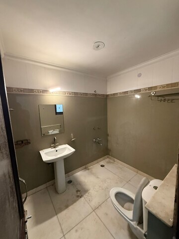 Master Bedroom in 3 BHK Builder Floor at Saket – for Rent