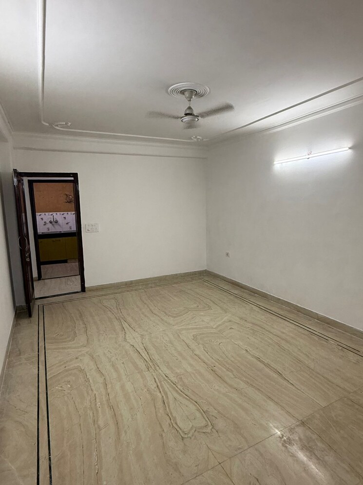 Room, saket 3 Bedroom 13000 Sq.Ft. Builder Floor In Saket Delhi 9074105