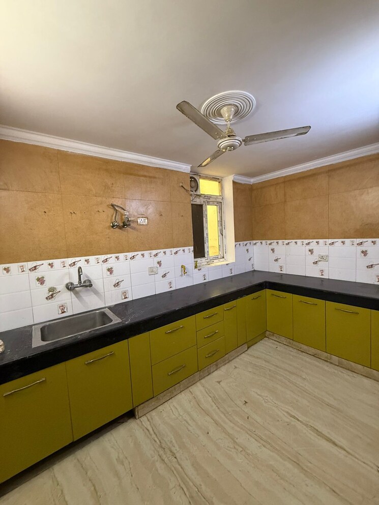 Kitchen, saket 3 Bedroom 13000 Sq.Ft. Builder Floor In Saket Delhi 9074105