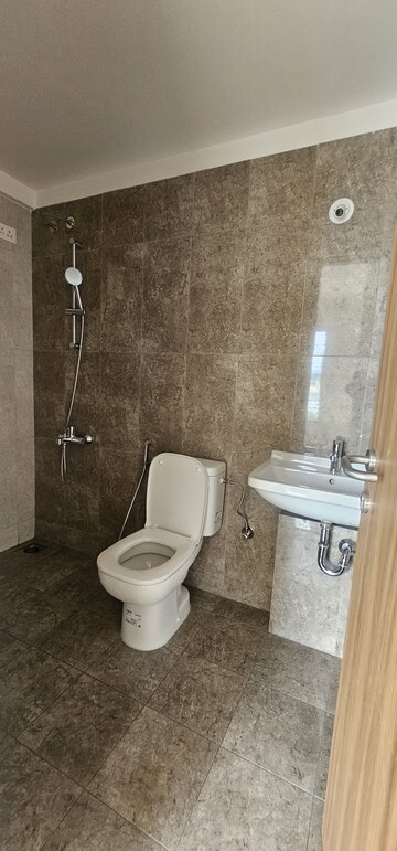 Bathroom in 2.5 BHK Apartment at Nanded City Sur, Nanded – for Rent