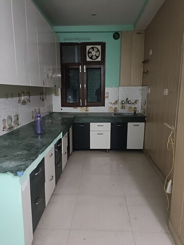 Kitchen in 3 BHK Builder Floor at Sector 52 – for Rent