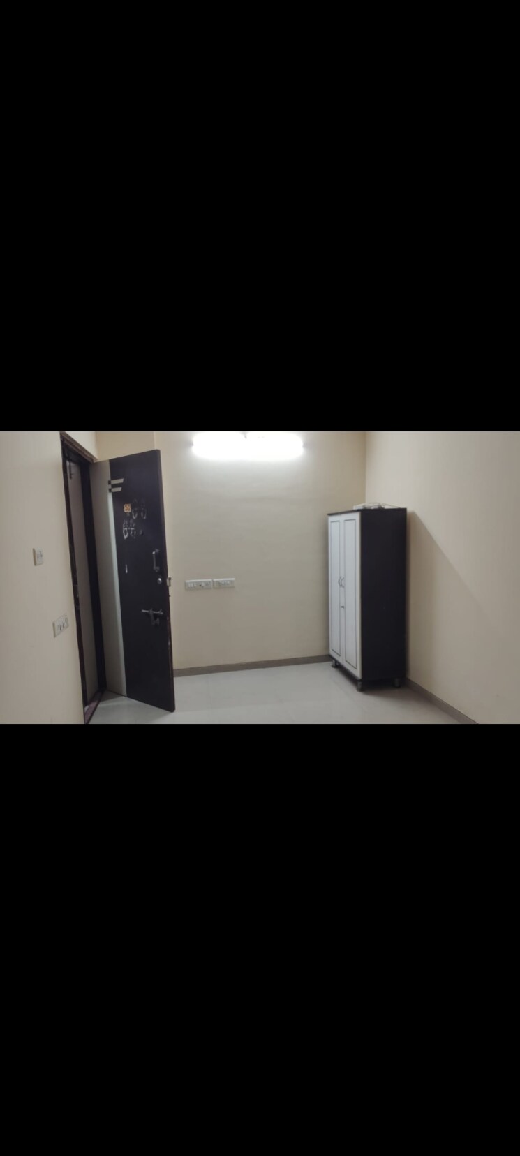 Room, metro-paradise 1 Bedroom 600 Sq.Ft. Apartment In Mulund West Mumbai 9074138