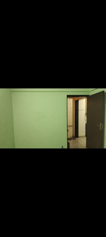 Room in 1 BHK Apartment at Metro Paradise, Mulund West – for Sale