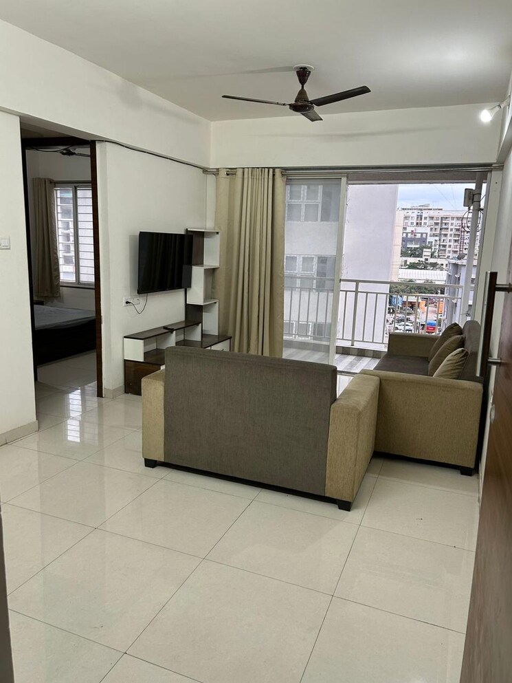 Living Room, saheel-itrend-life 2 Bedroom 800 Sq.Ft. Apartment In Wakad Pune 9074193