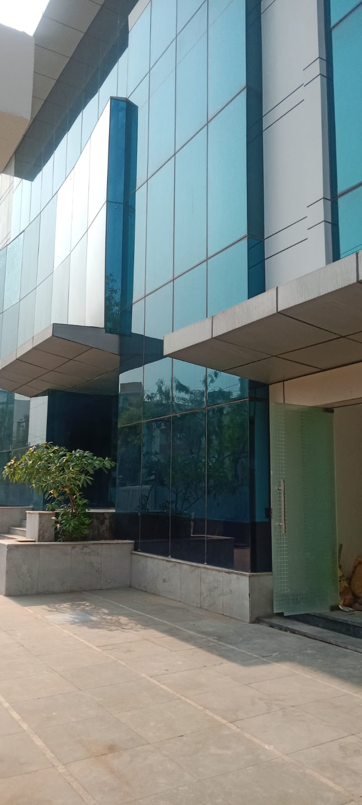 Warehouse For Rent in Sector 63