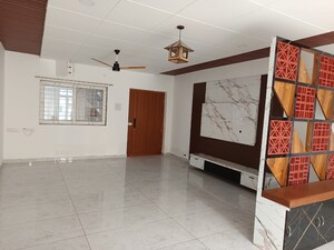 Room in 3 BHK Apartment at Film Nagar – for Sale