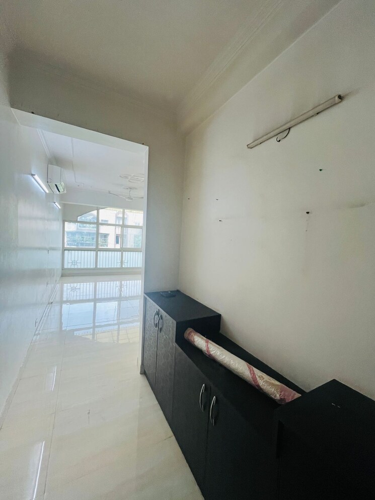 Bathroom, sector 10 dwarka 3 Bedroom 1600 Sq.Ft. Apartment In Sector 10 Dwarka Delhi 9074221