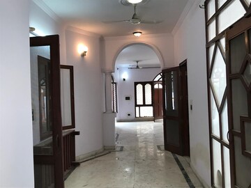 Building Lobby in 3 BHK Independent House at Sector 36 – for Rent