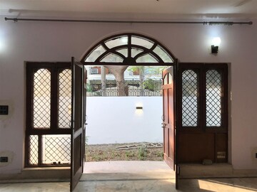 Bedroom in 3 BHK Independent House at Sector 36 – for Rent