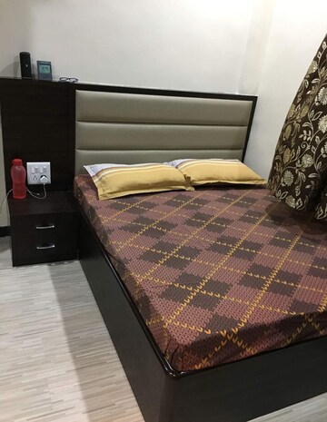 Bedroom in 2 BHK Apartment at Kandivali West – for Sale