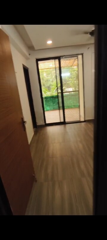 Room in 4 BHK Apartment at JKG Palm Resort, Raj Nagar Extension – for Rent