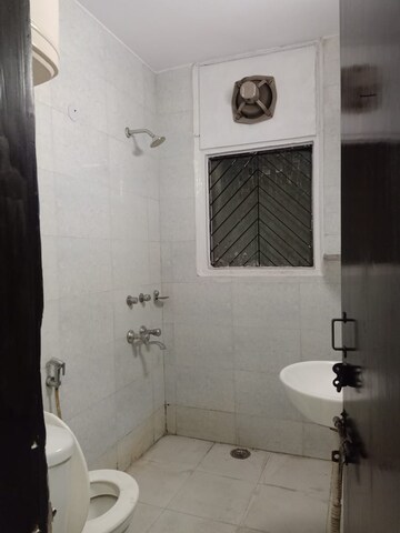 Bathroom in 2 BHK Builder Floor at Palm Residency Chhatarpur, Chattarpur – for Rent